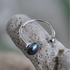 Stříbrný prsten s perlou - DARK