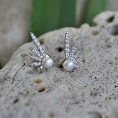 Perlové NÁUŠNICE se zirkony - WINGS