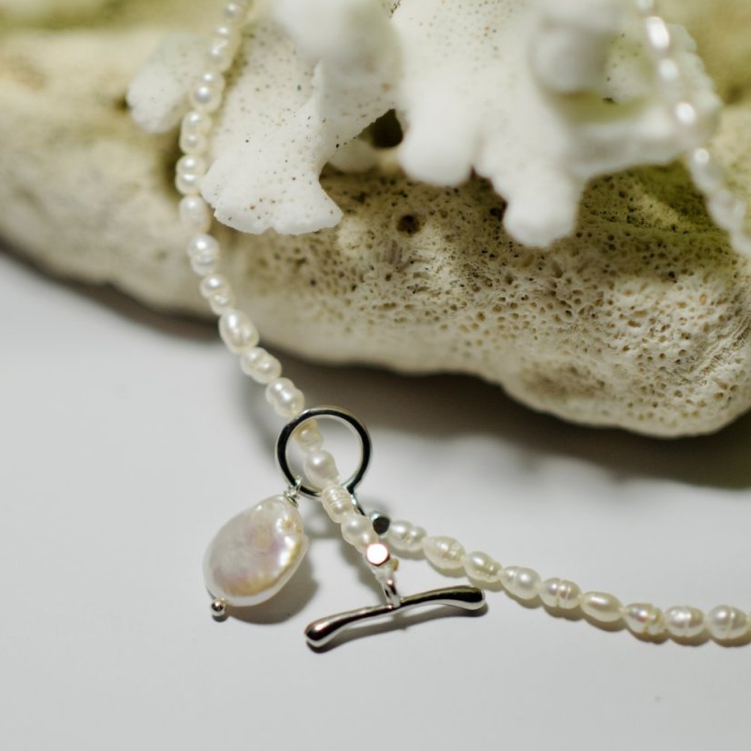 Perlový NÁHRDELNÍK - WHITE SIMPLY SILVER COIN